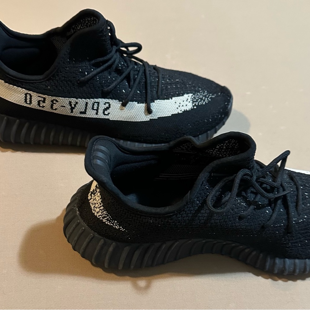 Yeezy Black and White Athletic Shoes with Primeknit Upper Size 11.5 - Picture 2 of 5